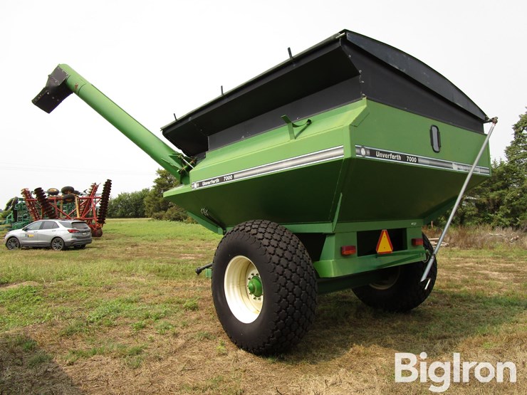 unverferth-gc-7000-grain-cart-image-9