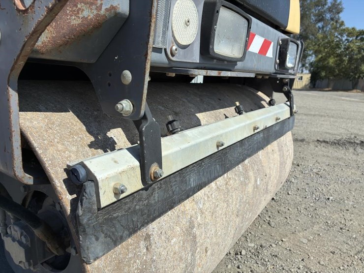 2015-dynapac-cc1200-image-9