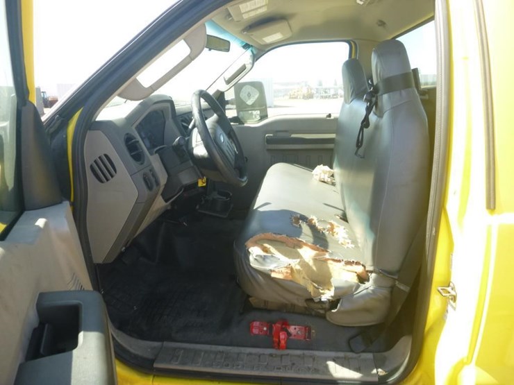 2010-ford-f350-image-11