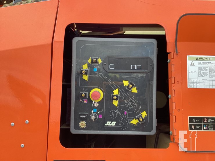 2008-jlg-800s-image-12