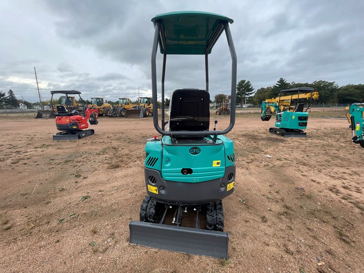 #1797-•-agt-qk16r-mini-excavator-image-5