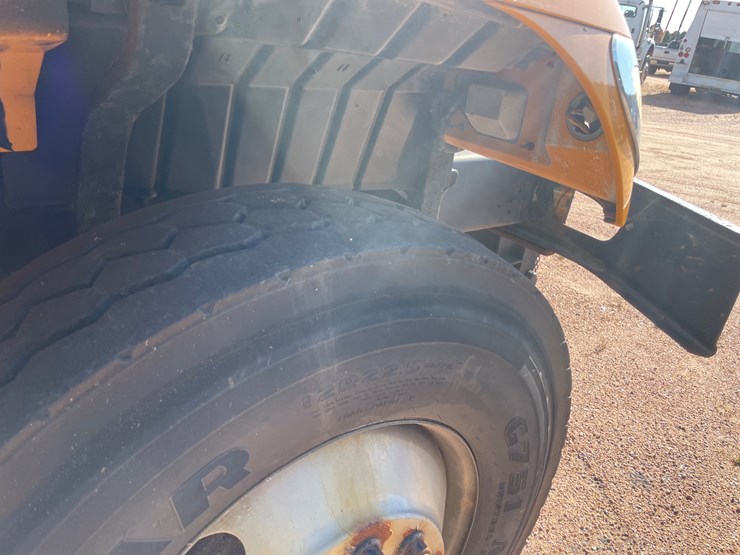 2006-international-7400-image-30