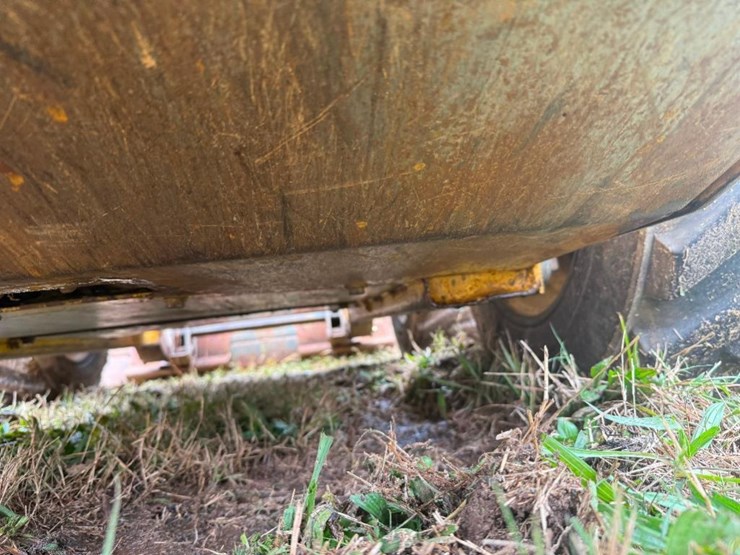 new-holland-ls185b-image-19