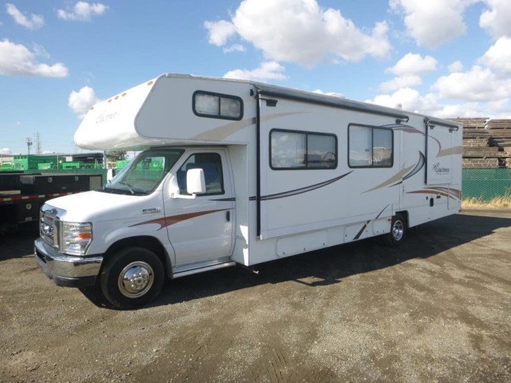 2014-ford-e450-image-1