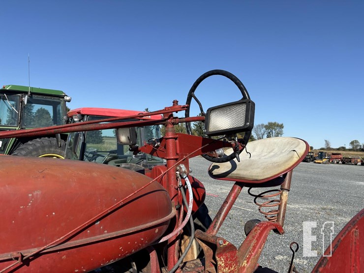 1942-international-m-image-10