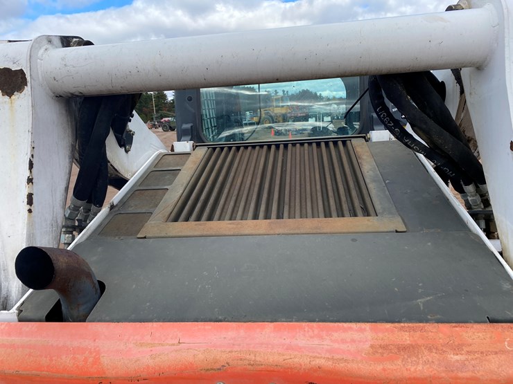 2014-bobcat-t650-image-19