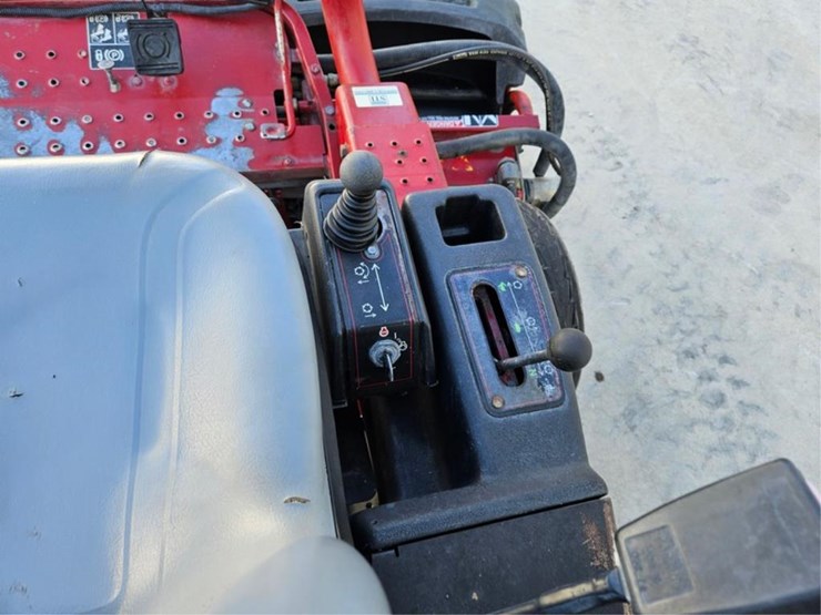 #2530-•-toro-3150-greensmaster-greens-mower-image-18