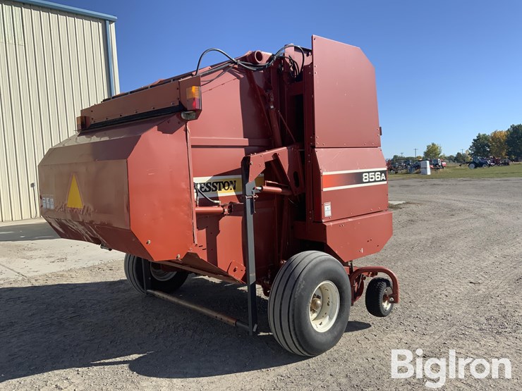2001-hesston-856a-image-5