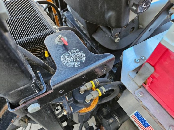 #2482-•-2012-dixie-chopper-xcaliber-3366-zero-turn-mower-image-12