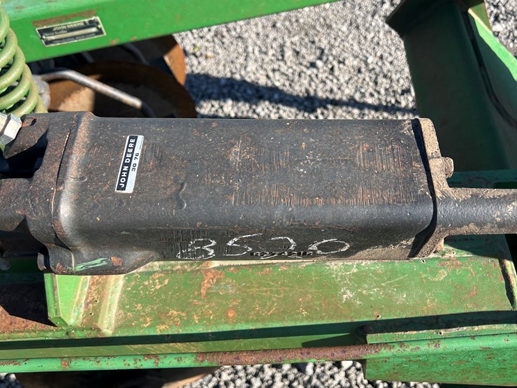 john-deere-710-image-11