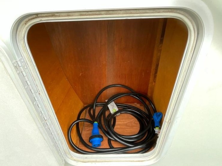 2015-forest-river-flagstaff-microlite-camper-image-16