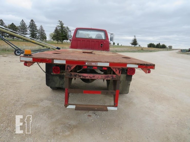 1982-ford-f700-image-5