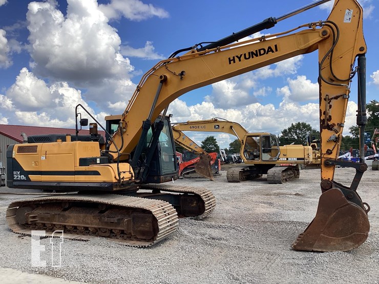 2021-hyundai-hx220l-image-8