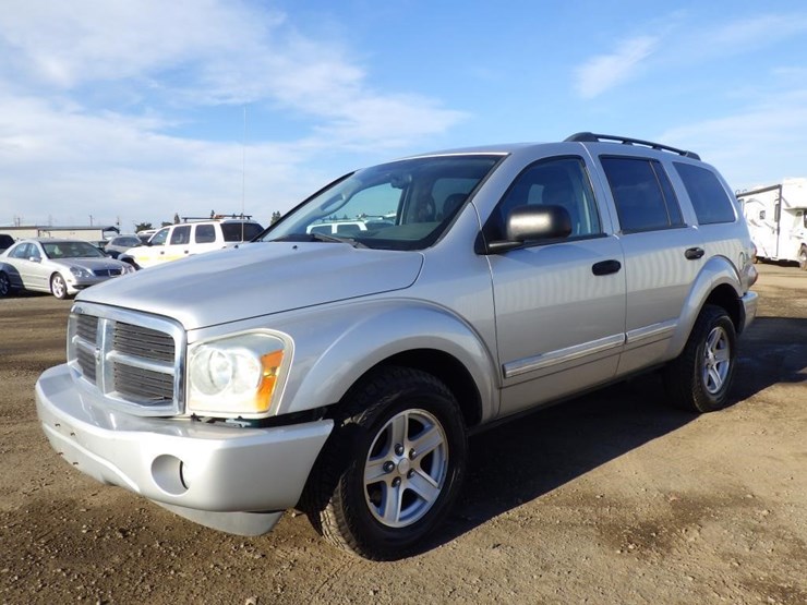2004-dodge-durango-image-1