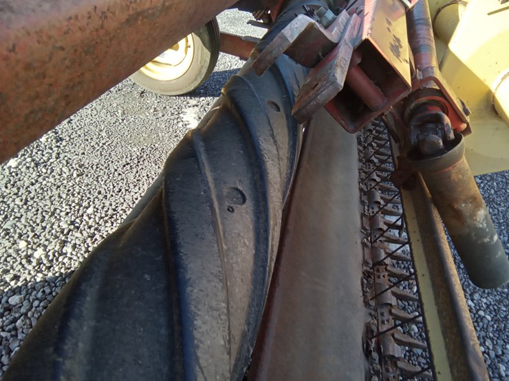 new-holland-472-image-3