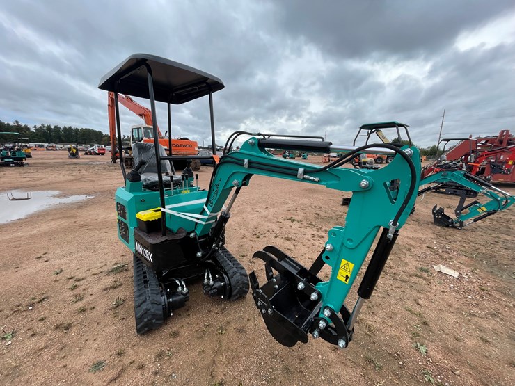 #1696-•-agt-mh12rx-mini-excavator-image-2