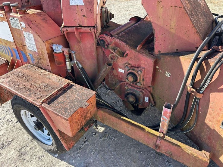 2000-morbark-towable-brush-chipper-image-14