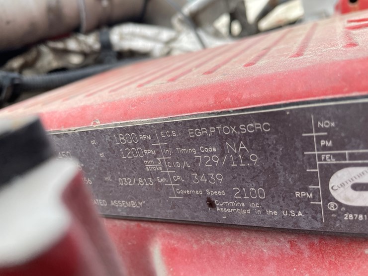 2011-peterbilt-365-image-77