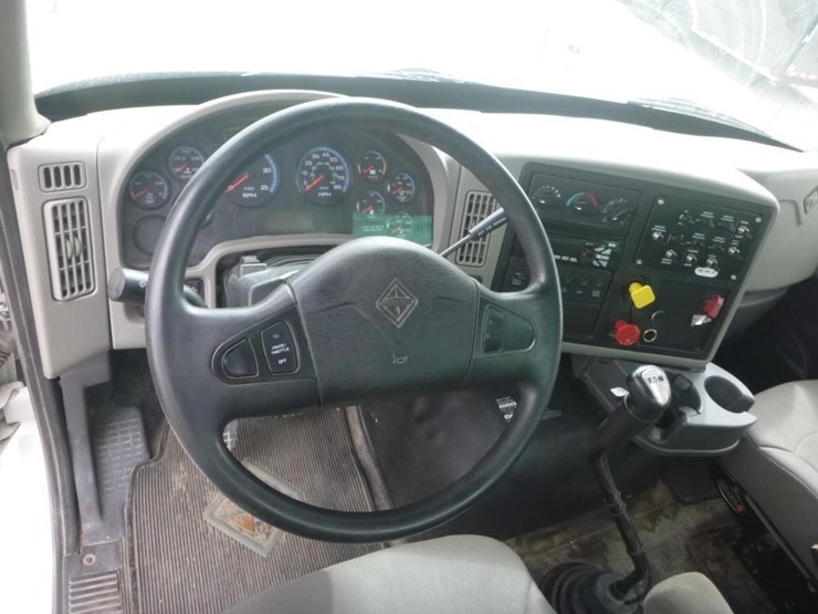 2017-international-8600-image-22