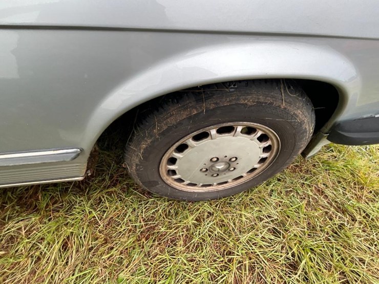 1987-mercedes-560sl-(at,-2-door,-v8,-miles-image-11