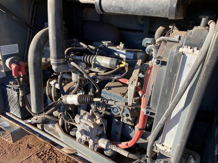 2016-skyjack-sj6832rt-image-39