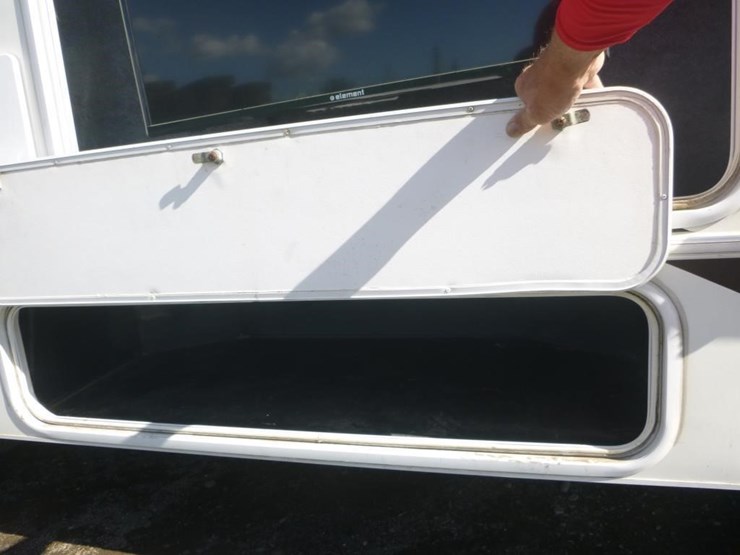 2014-ford-e450-image-23