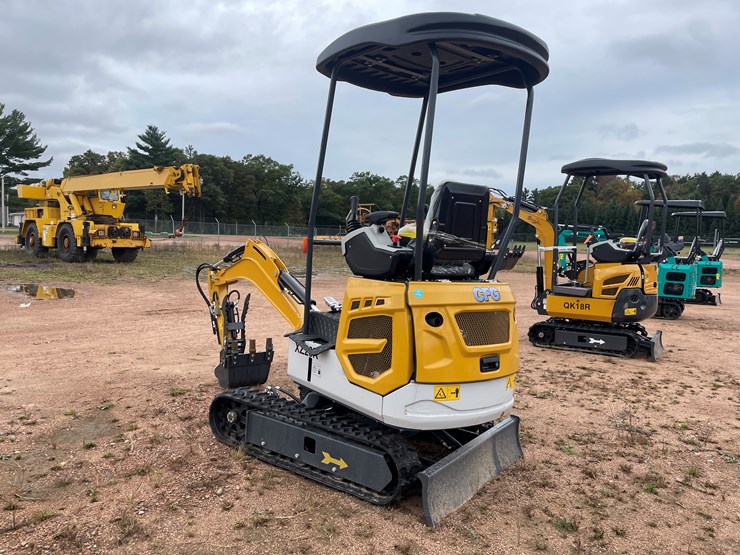 #1791-•-agt-xz20r-mini-excavator-image-7