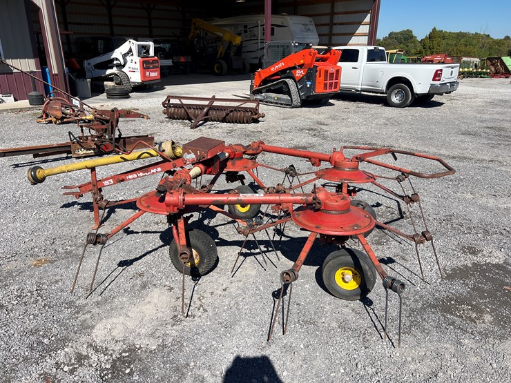 new-holland-163-image-5