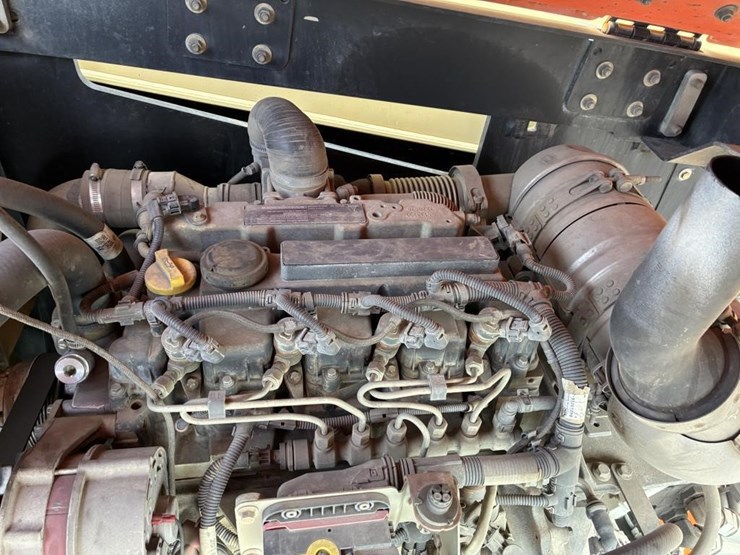 2015-jlg-600s-image-17