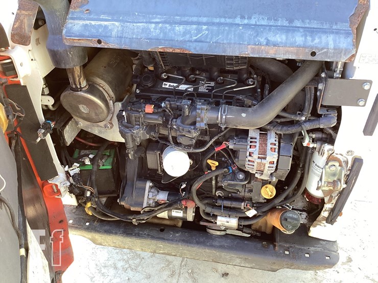 2021-bobcat-t450-image-13