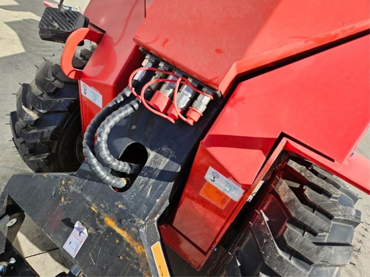 #2542-•-2025-agt-sda-140w-skid-steer-image-11