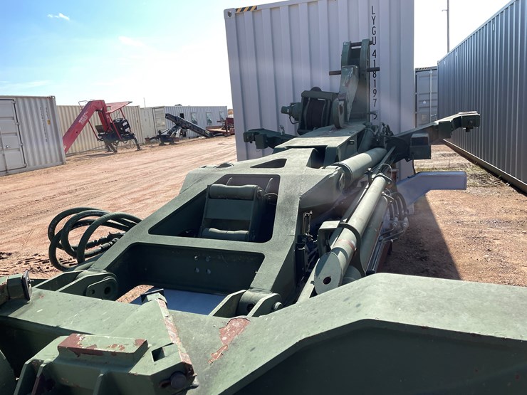 #3353-•-(2)-hook-lift-bed-frames-image-11