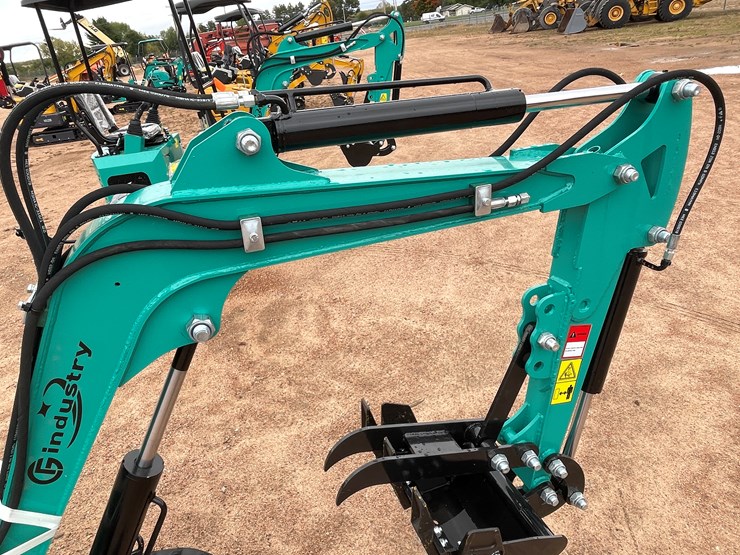 #1697-•-agt-mh12rx-mini-excavator-image-32