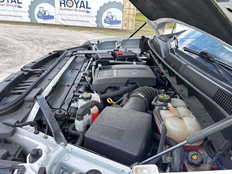 2023-chevrolet-1500-image-8