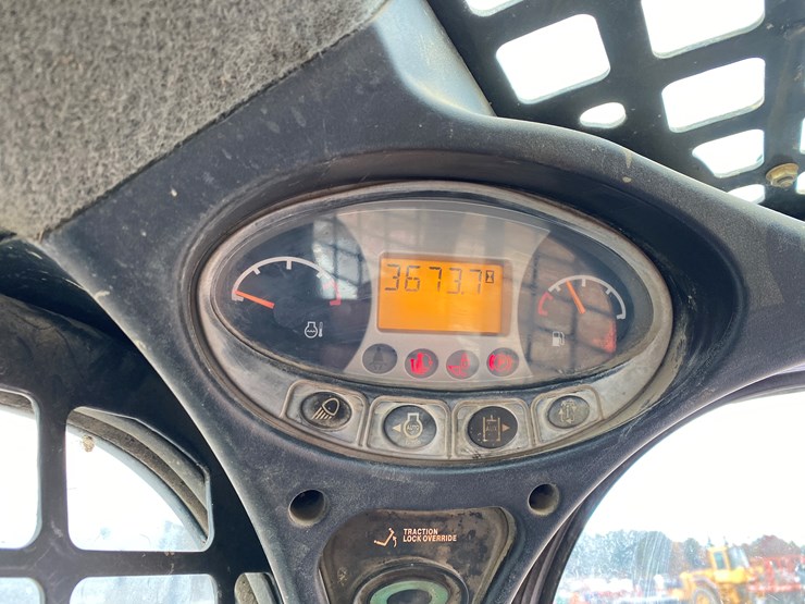 2014-bobcat-t650-image-29