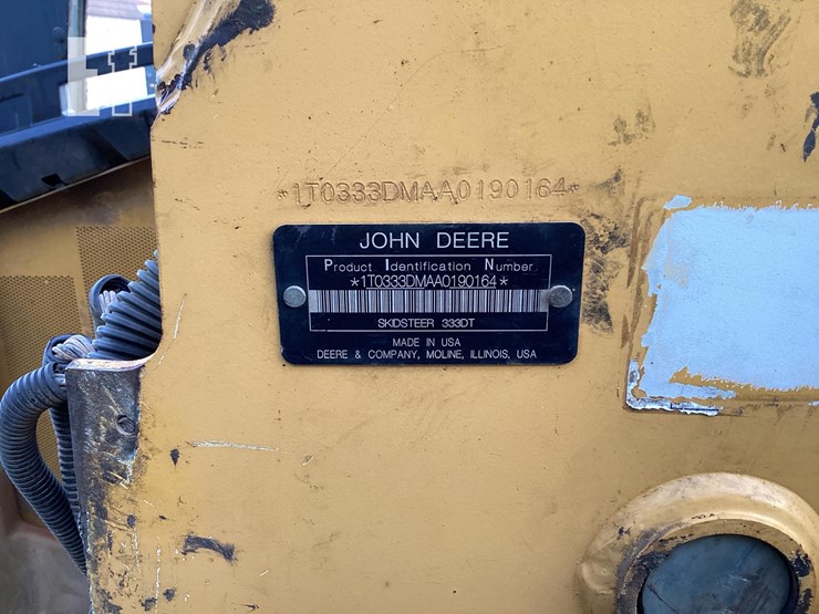 2010-deere-333d-image-17