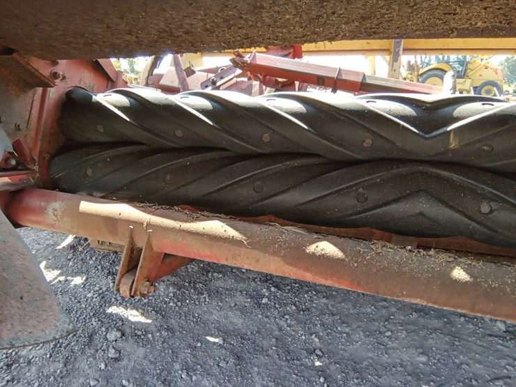 new-holland-477-image-4