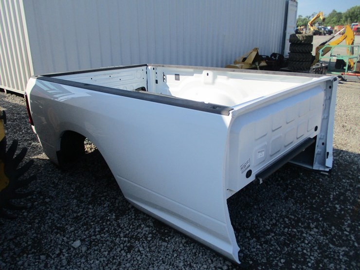 #95-•-8'-ram-truck-bed-w-bumper-image-6