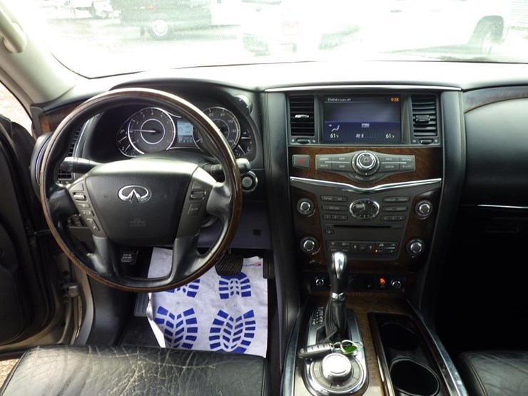 2011-infiniti-qx56-image-9