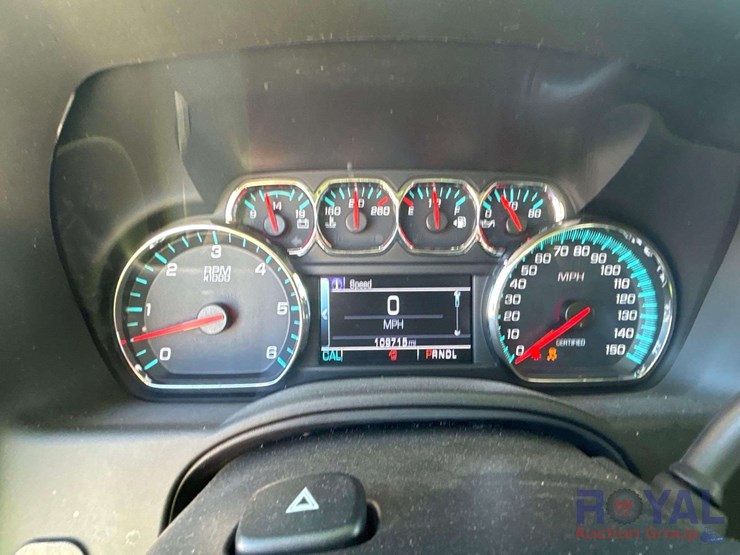 2018-chevrolet-tahoe-image-18