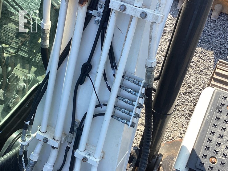 2021-bobcat-e165-image-19