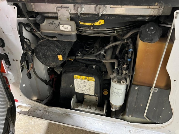 2020-bobcat-t76-image-18
