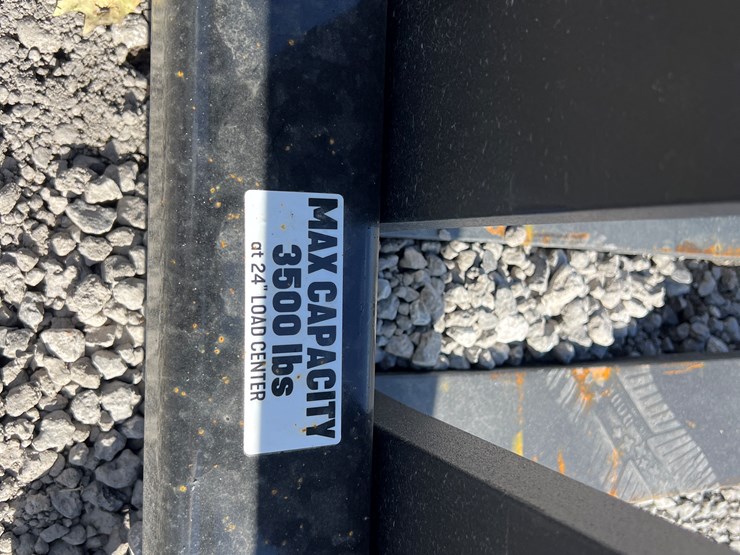 #836-•-unused-kivel-qt-pallet-forks-image-3