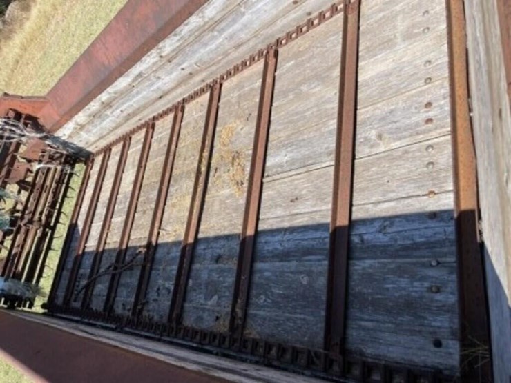 manure-spreader-image-6