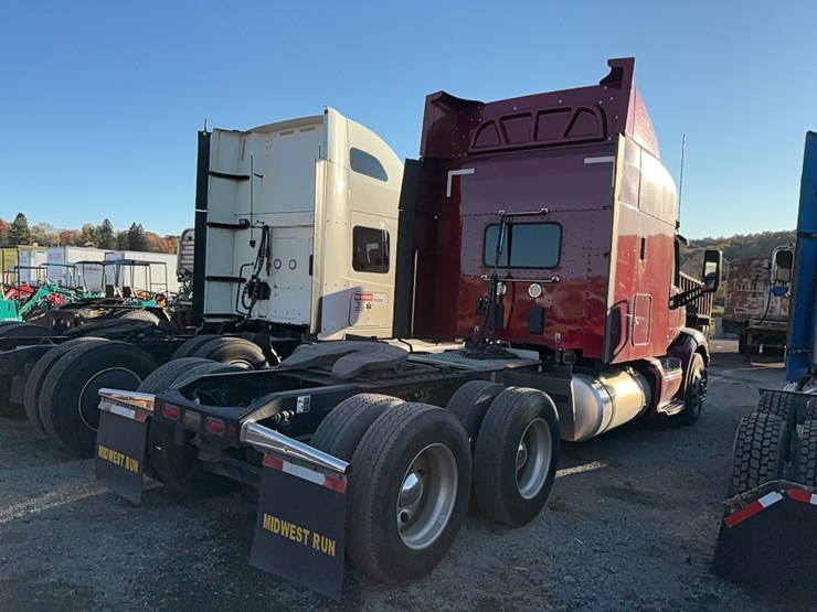 2020-peterbilt-579-image-8