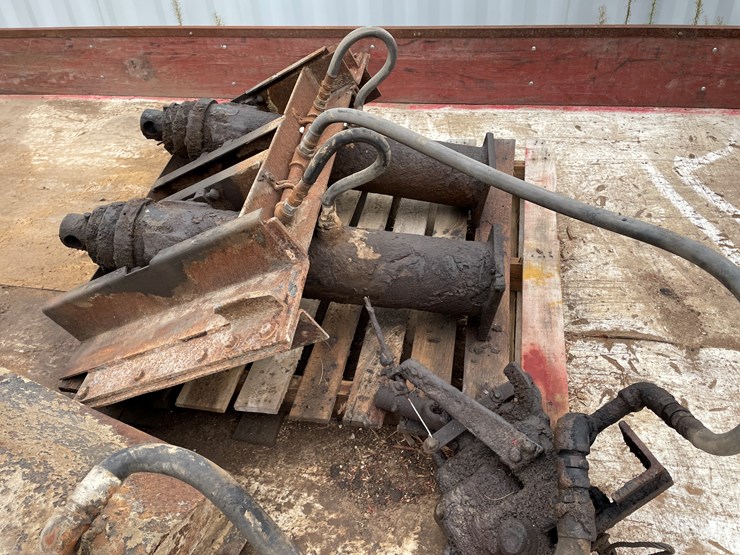 #3344-•-14'-steel-framed-wooden-dump-bed-image-24