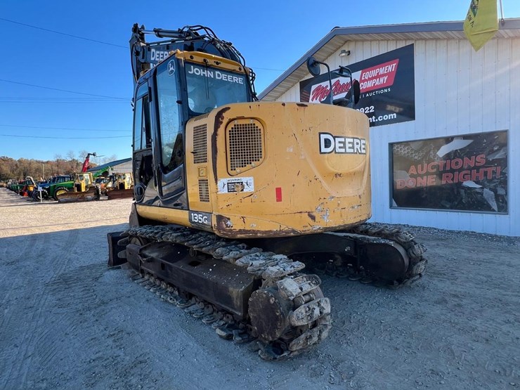 deere-135g-image-3