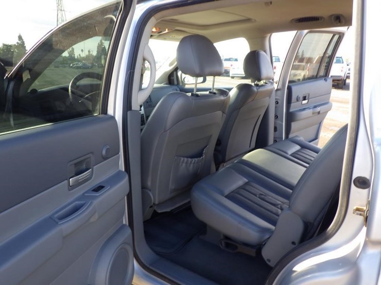 2004-dodge-durango-image-7