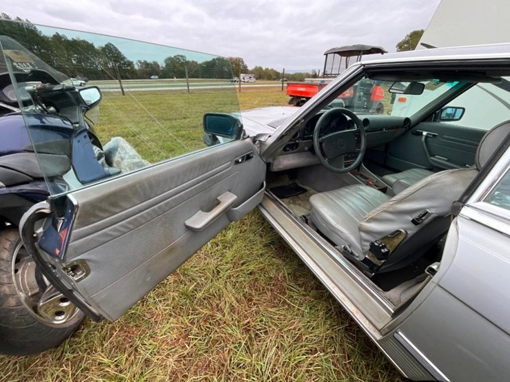 1987-mercedes-560sl-(at,-2-door,-v8,-miles-image-12