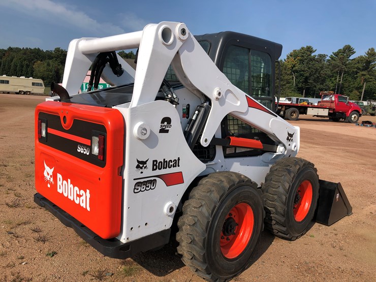 2014-bobcat-s650-image-7